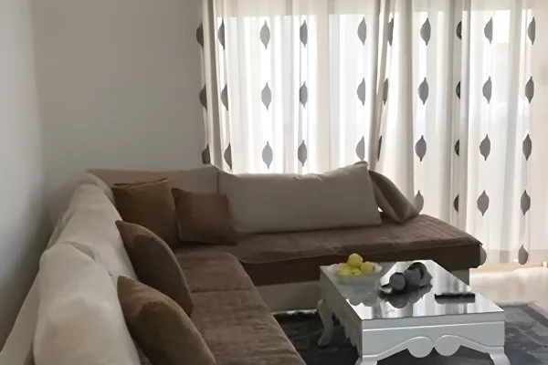 Jepet me Qira Apartament 2+1 + Garazh – Astir (afër Vilës L)!