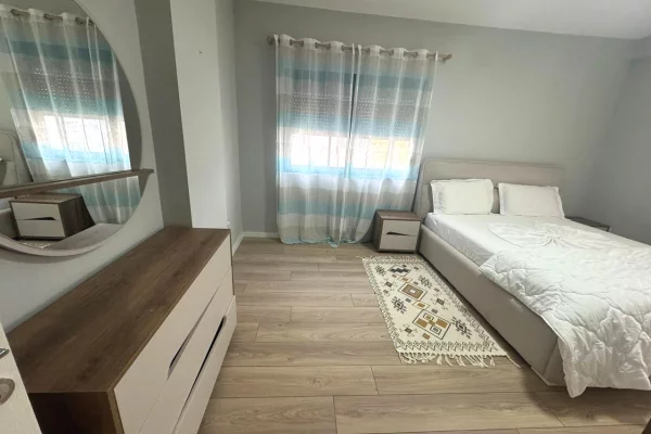 Shtepi me qera Apartament ne Tirane, 1+1, Mobilimi E mobiluar, Pagesa 480  Euro.