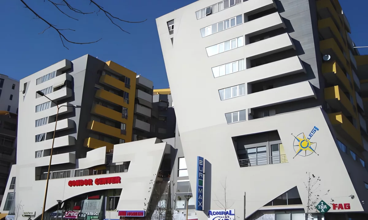 SHITET SUPER AMBIENT BIZNESI - Rruga e Kavajes !