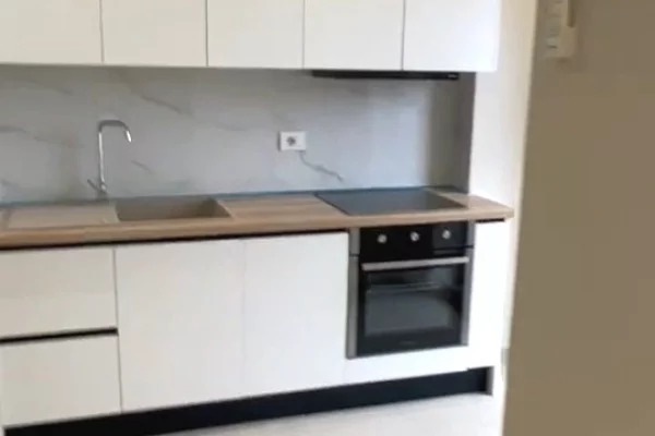 Apartment for rent in Tirana Garsoniere, Emty