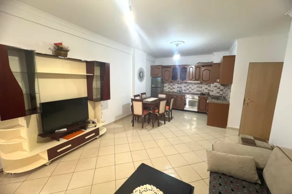 Shtepi me qera Apartament ne Tirane, 2+1, Mobilimi E mobiluar, Pagesa 500  Euro.