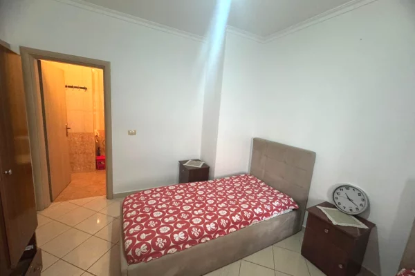 Shtepi me qera Apartament ne Tirane, 2+1, Mobilimi E mobiluar, Pagesa 500  Euro.