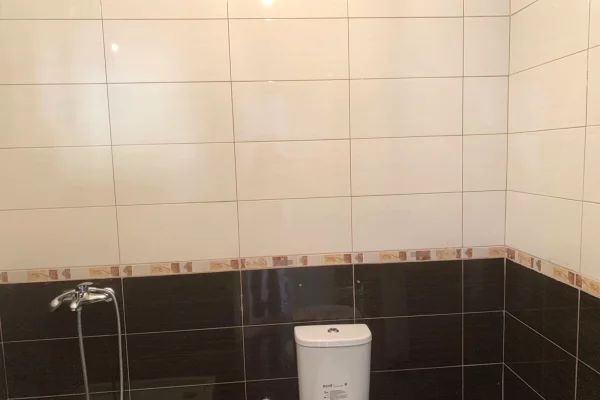 Appartamento in vendita a Tirana 2+1, SemiArredato