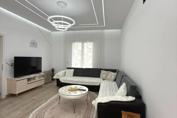 Shtepi me qera 3+1 ne Tirane - 650 Euro