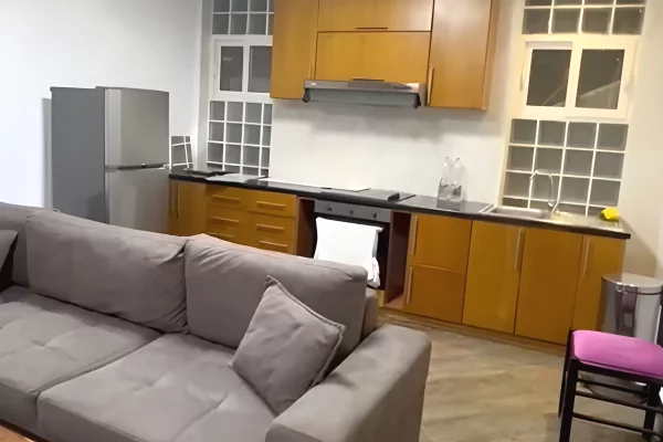 Jepet me Qera Apartament 2+1    -    tek 21 Dhjetori !!!