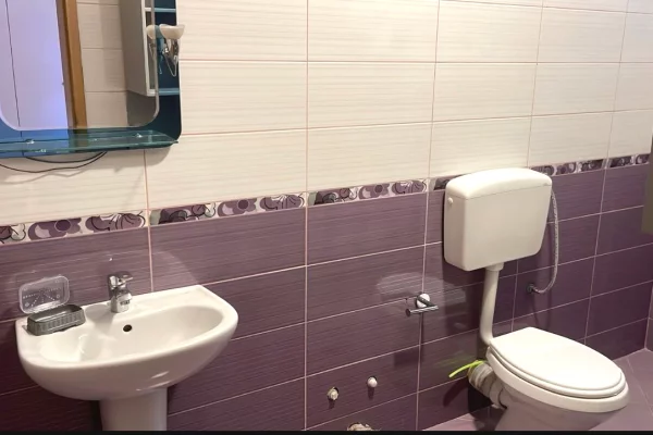 Appartamento in affitto a Tirana 2+1, Arredato