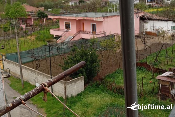 Casa in vendita 1+1 a Fier - 18,500 Euro