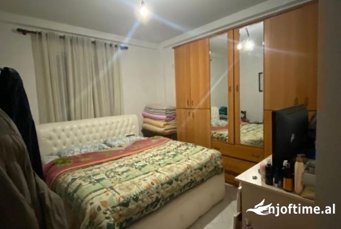 Shtepi me qera 1+1 ne Tirane - 30,000 Leke
