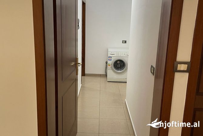 Shtepi me qera 1+1 ne Tirane - 30,000 Leke