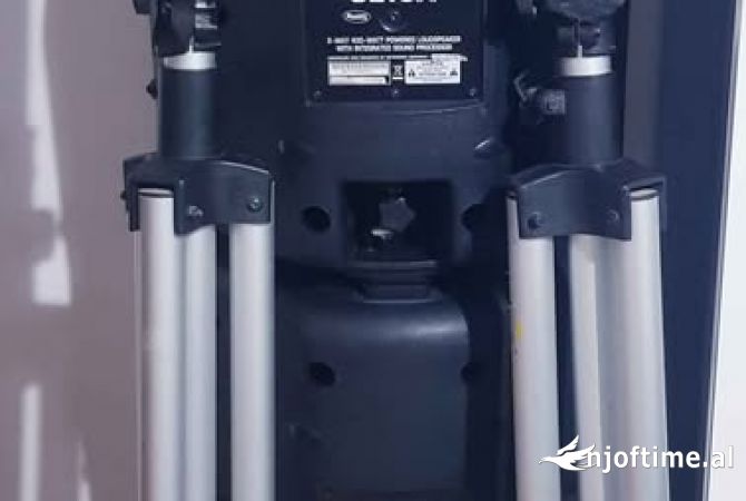  BEHINGER EURO LIVE B215A +STATIVAT +KABLLET PERKATES+ MIKROFON. 750 MIJ LEK TE VJETRA.