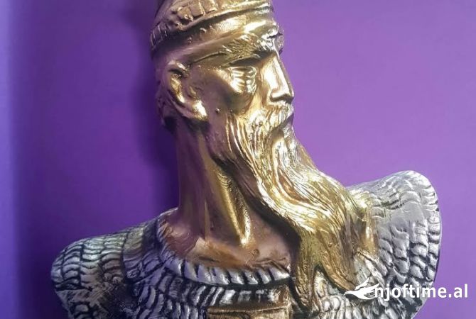 Artikuj te ndryshem  ne Lushnje - 30 Euro