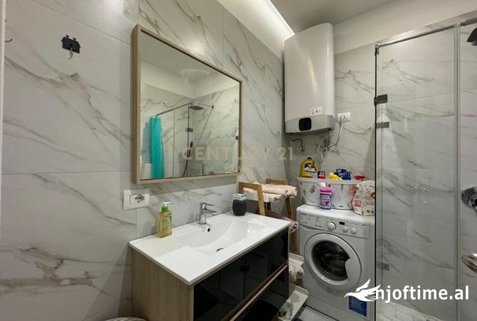 Shtepi me qera Apartament ne Tirane, 1+1, Mobilimi E mobiluar, Pagesa 700  Euro.