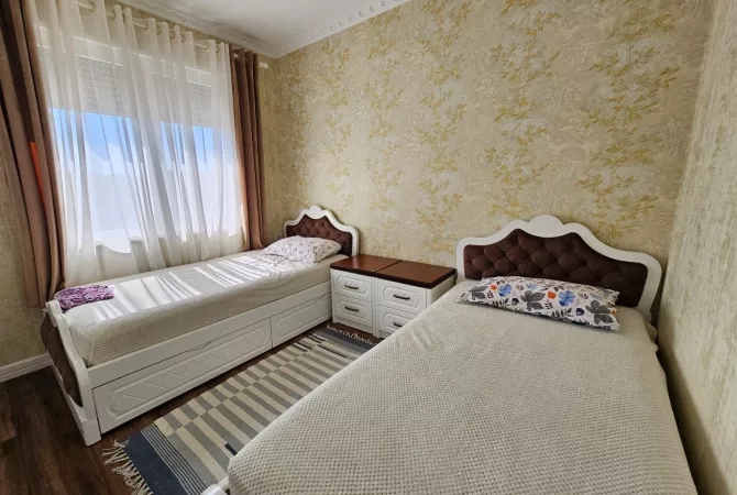 Shtepi me qera Apartament ne Tirane, 2+1, Mobilimi E mobiluar, Pagesa 900  Euro.
