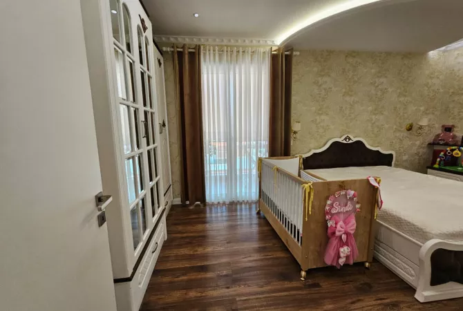 Shtepi me qera Apartament ne Tirane, 2+1, Mobilimi E mobiluar, Pagesa 900  Euro.