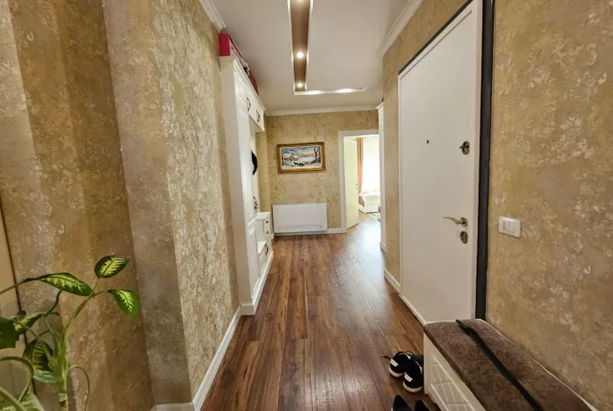 Shtepi me qera Apartament ne Tirane, 2+1, Mobilimi E mobiluar, Pagesa 900  Euro.