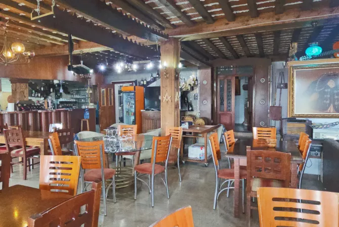 Ambient biznesi me qera 2+1 ne Tirane - 3,000 Euro
