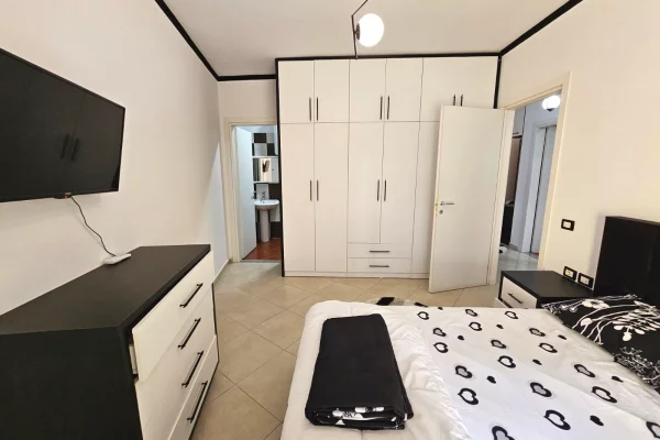 Shtepi me qera Apartament ne Tirane, 2+1, Mobilimi E mobiluar, Pagesa 800  Euro.
