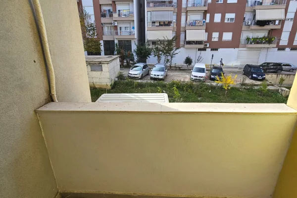 Shtepi me qera Apartament ne Tirane, 2+1, Mobilimi E mobiluar, Pagesa 800  Euro.