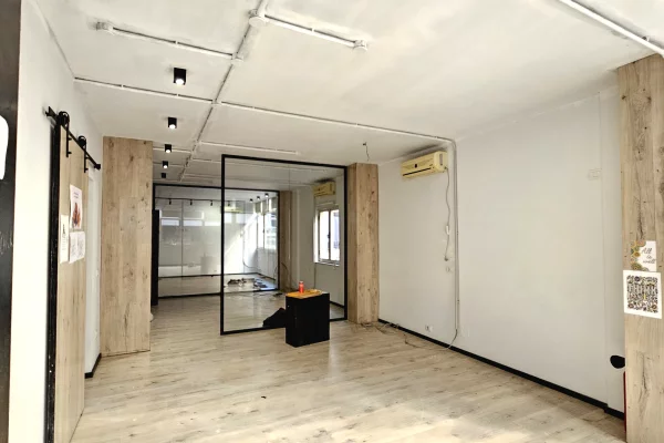 Ambient biznesi me qera 3+1 ne Tirane - 1,500 Euro