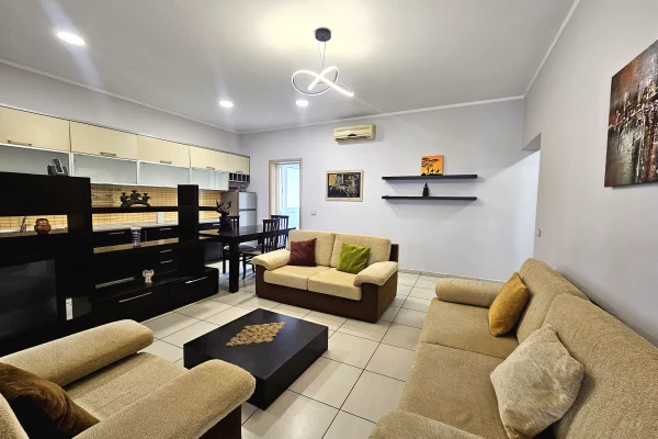 Shtepi me qera 2+1 ne Tirane - 55,000 Leke