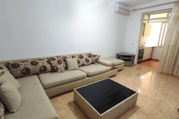 Appartamento in affitto a Tirana 1+1, Arredato