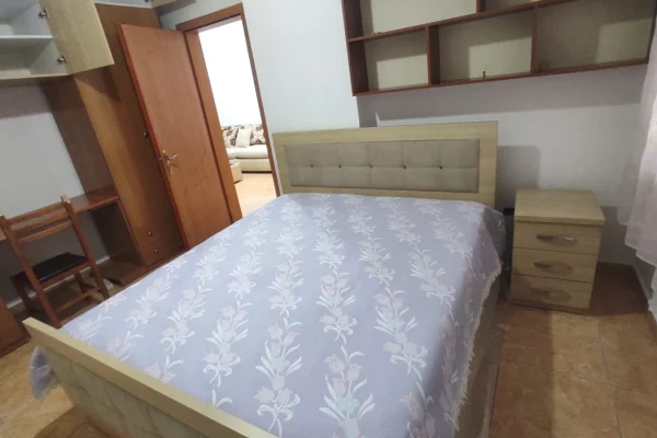 Appartamento in affitto a Tirana 1+1, Arredato