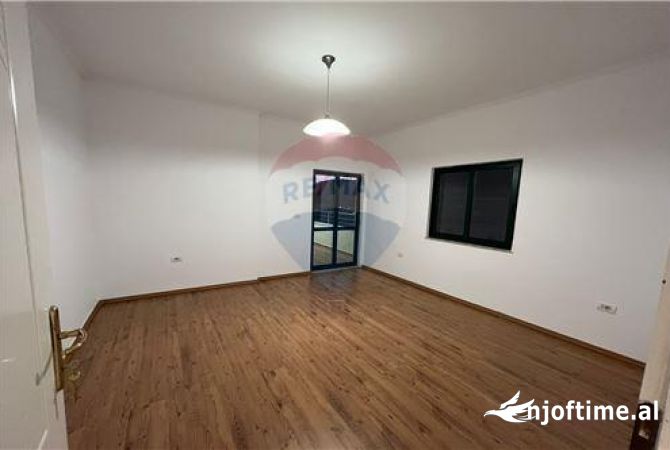 Ambient biznesi me qera 1+1 ne Tirane - 800 Euro