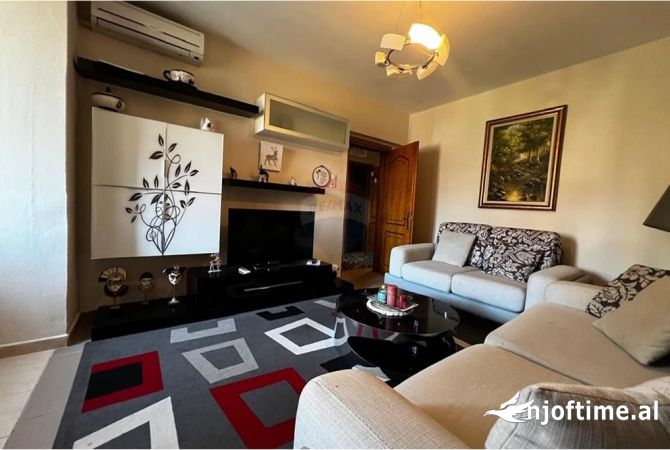 Shtepi me qera 2+1 ne Tirane - 450 Euro