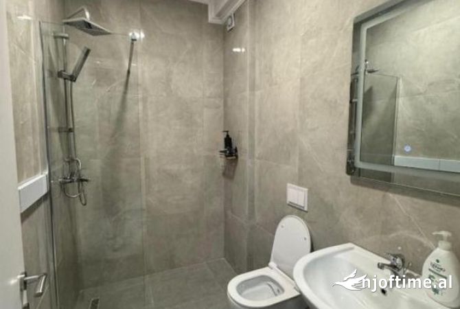 Shtepi me qera Apartament ne Tirane, Garsoniere, Mobilimi E mobiluar, Pagesa 700  Euro.