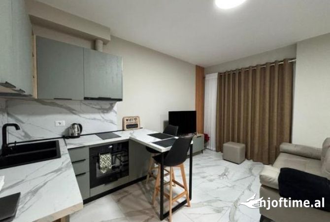 Shtepi me qera Garsoniere ne Tirane - 700 Euro