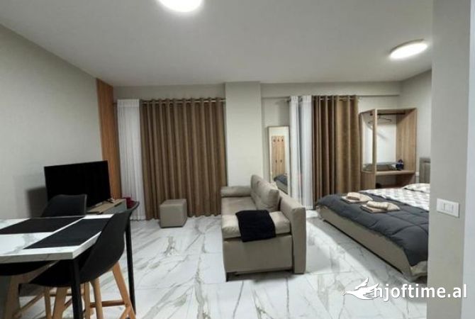 Shtepi me qera Garsoniere ne Tirane - 700 Euro