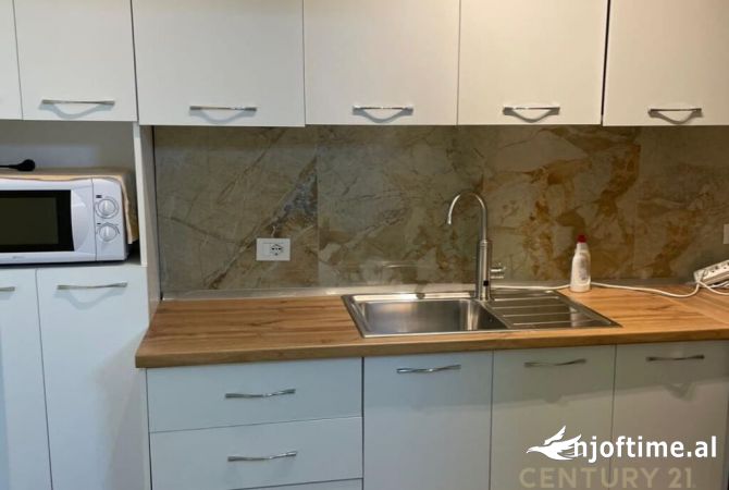 Shtepi me qera 1+1 ne Tirane - 450 Euro