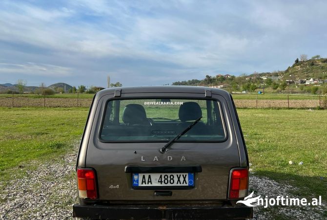 Makina ne shitje  ne Tirane - 7,000 Euro