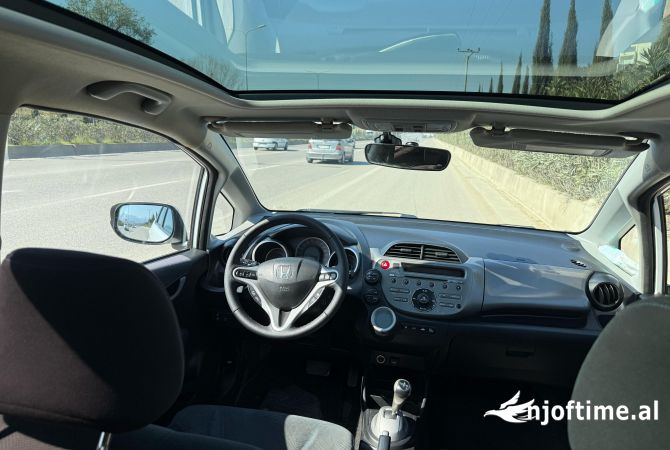 Auto in Vendita  a Tirana - 5,700 Euro