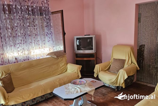 Shtepi me qera 4+1 ne Berat - 250 Euro