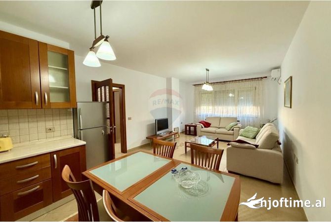 Shtepi me qera 2+1 ne Tirane - 650 Euro