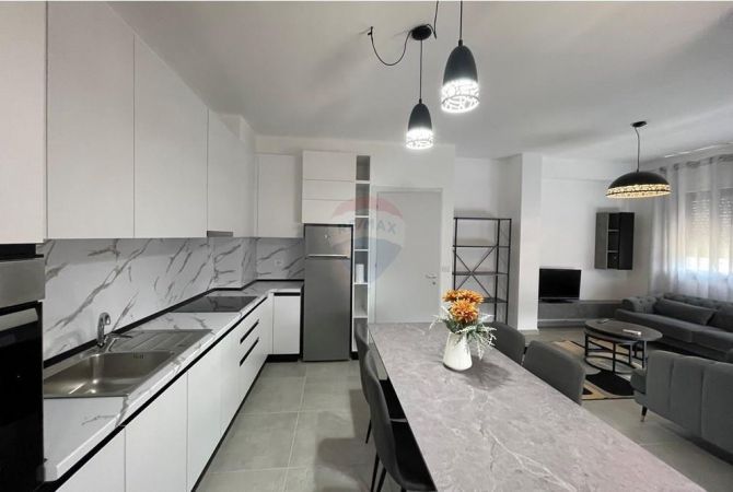 Shtepi me qera 2+1 ne Tirane - 600 Euro