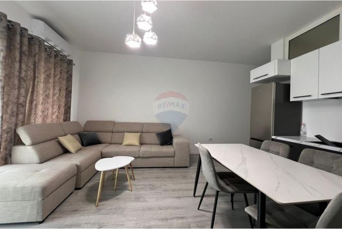 Shtepi me qera 2+1 ne Tirane - 650 Euro