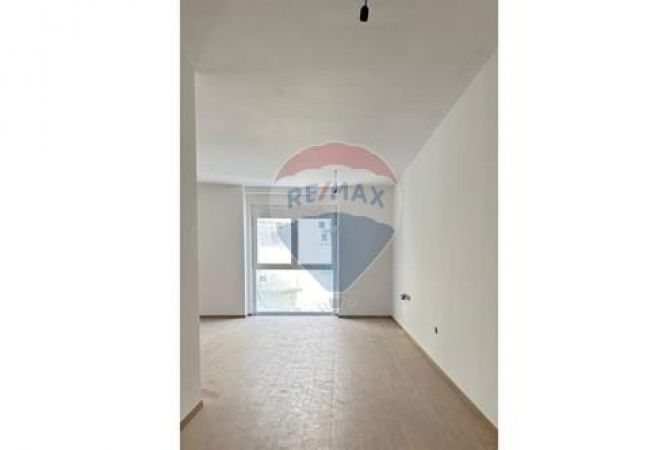 Shtepi me qera 2+1 ne Tirane - 1,300 Euro