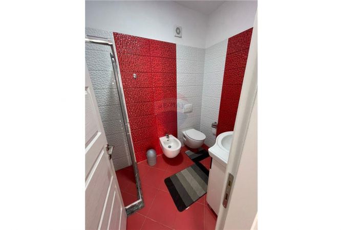 Shtepi me qera 2+1 ne Tirane - 800 Euro
