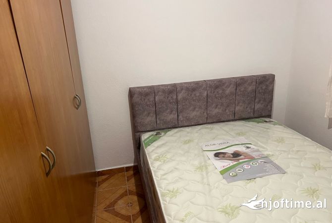 Shtepi me qera 2+1 ne Tirane - 40,000 Leke
