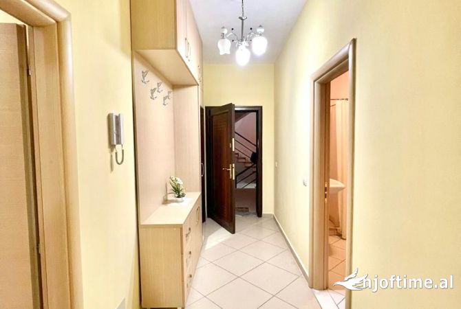 Shtepi me qera Apartament ne Tirane, 1+1, Mobilimi E mobiluar, Pagesa 550  Euro.