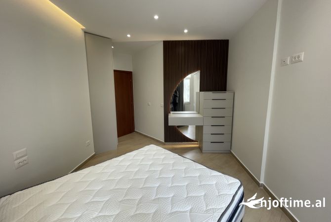 Shtepi me qera 1+1 ne Tirane - 800 Euro
