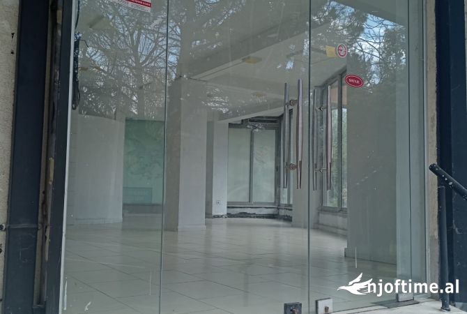 Ambient biznesi ne shitje 1+1 ne Tirane - 155,000 Euro