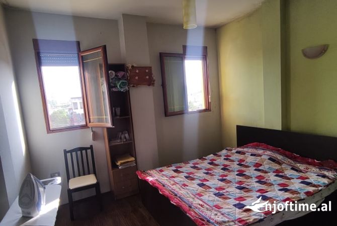 Shtepi me qera Shtepi Private ne Tirane, 1+1, Mobilimi E mobiluar, Pagesa 300  Euro.