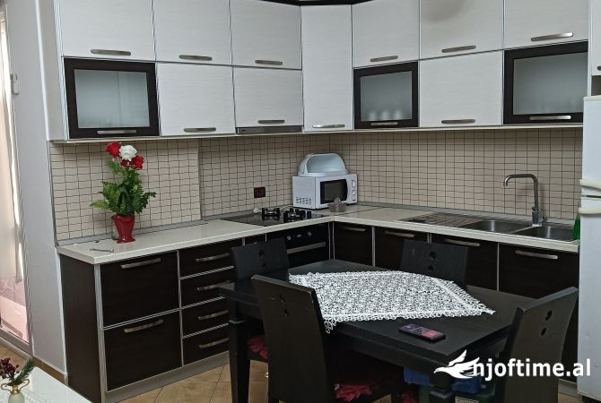 Shtepi me qera 2+1 ne Vlore - 50,000 Leke