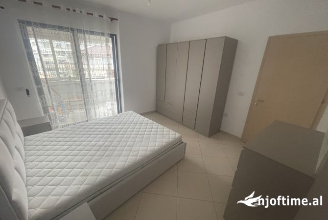 Shtepi me qera Apartament ne Tirane, 2+1, Mobilimi E mobiluar, Pagesa 480  Euro.