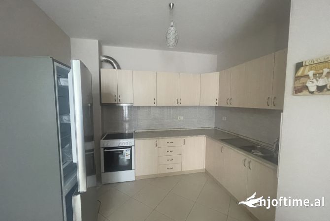Shtepi me qera Apartament ne Tirane, 2+1, Mobilimi E mobiluar, Pagesa 480  Euro.