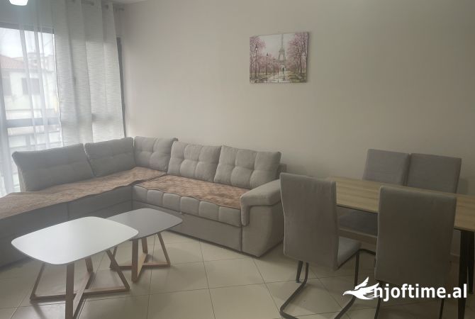 Shtepi me qera 2+1 ne Tirane - 480 Euro
