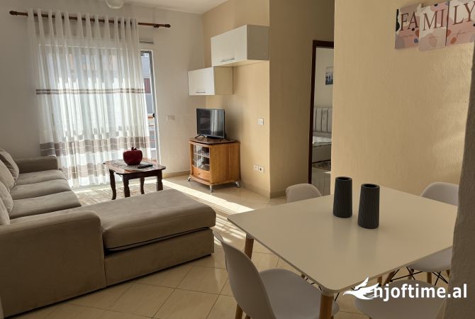 Shtepi me qera 1+1 ne Tirane - 45,000 Leke